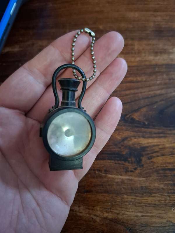 Vintage Head Light keyring