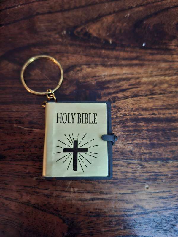 Little Bible Keyring - FULL IN DETAIL PRINTED BIBLE