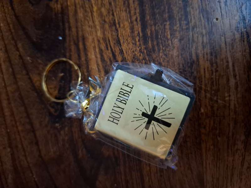 Little Bible Keyring - FULL IN DETAIL PRINTED BIBLE
