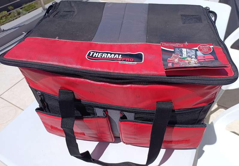 CALIFORNIA INNOVATIONS Thermal Pro XXL Caterer Cooler Bag (Imported from USA)