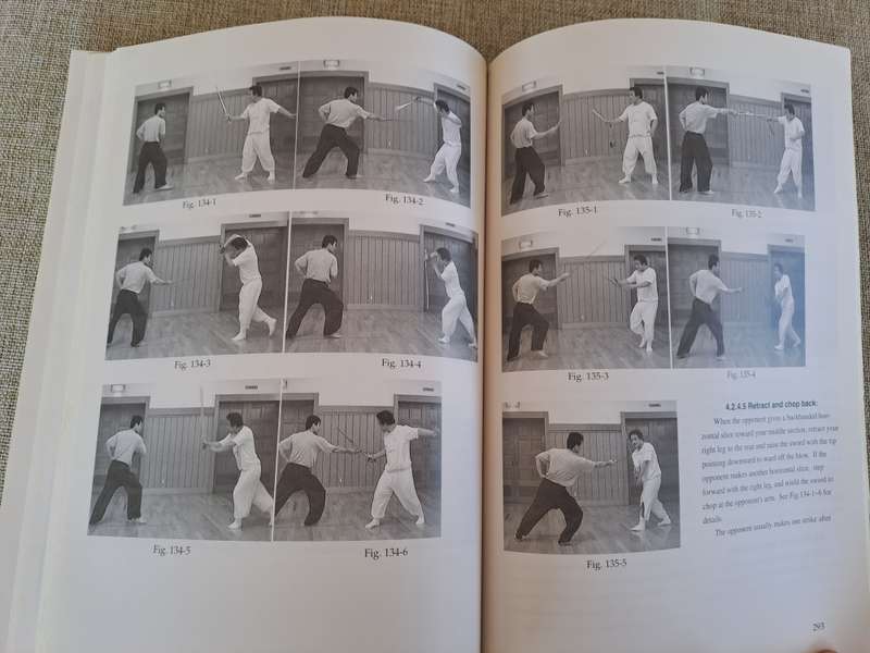 Aikido and Chinese Martial Arts - Aikido and Weapons Training Volume 2