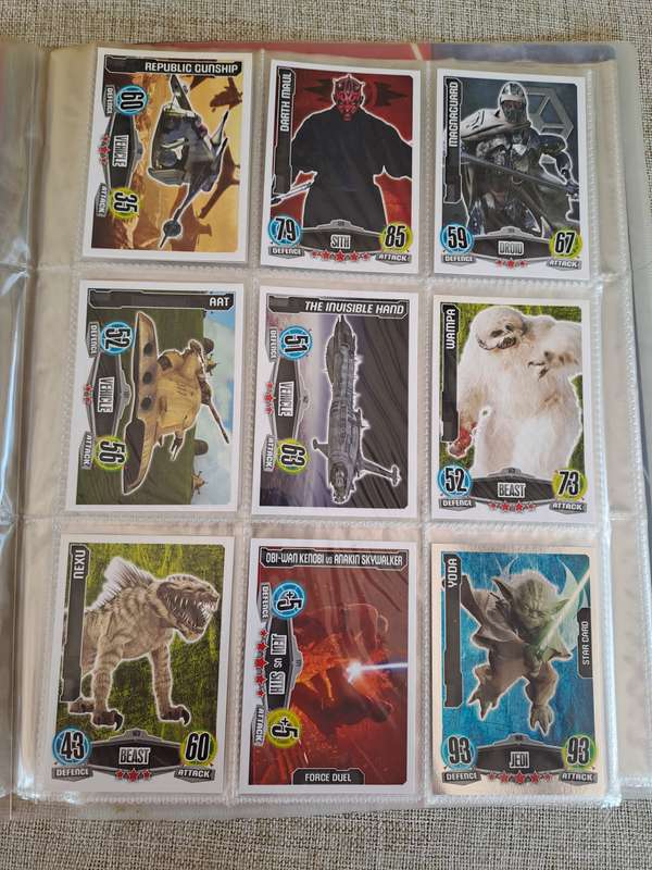Star Wars Topps Force Attax Trading Card Game Binder and 31 Cards - 2012