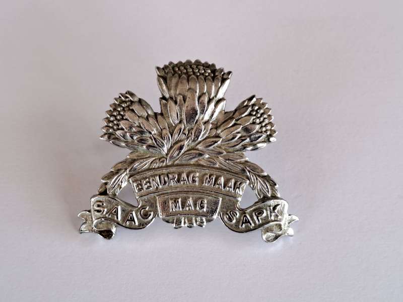 South African Armoured Corps (S.A.A.C) Cap Badge