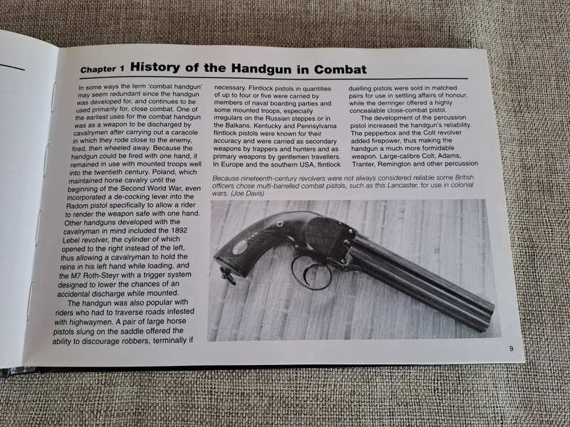 Combat Handguns - Leroy Thompson