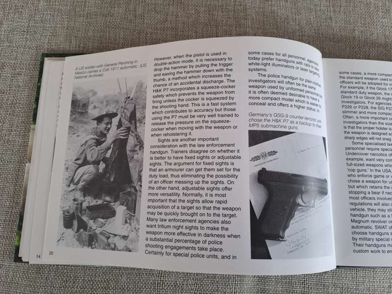 Combat Handguns - Leroy Thompson
