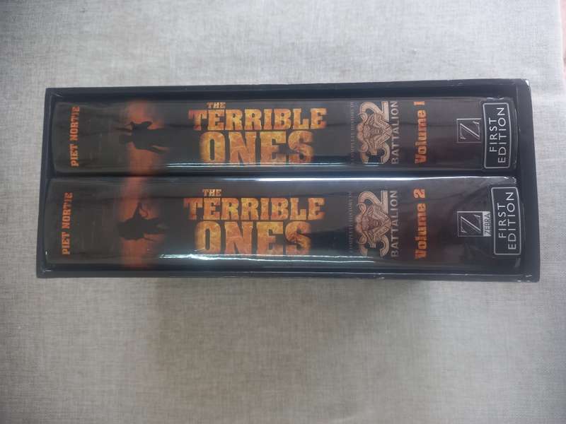 The Terrible Ones: Two Volumes - A Complete History Of 32 Battalion /boxset - Piet Nortje