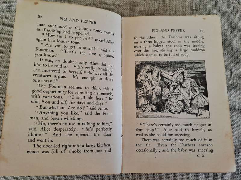 Alice's Adventures in Wonderland - Lewis Carroll