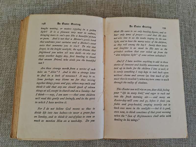 Alice's Adventures in Wonderland - Lewis Carroll