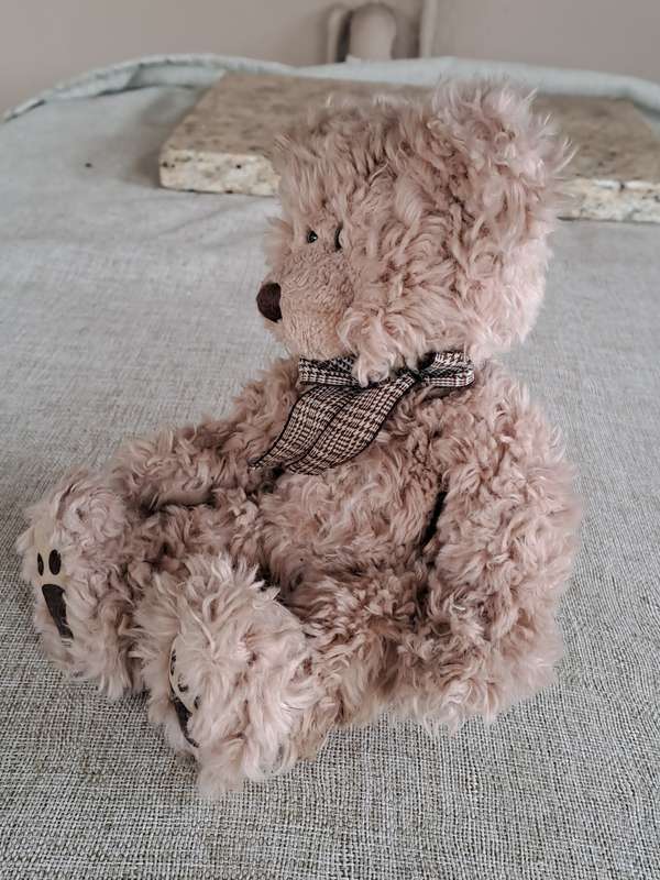 Thornbury  Russ Berrie Bear