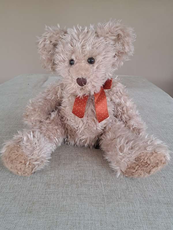Radcliffe  Russ Berrie Bear Large