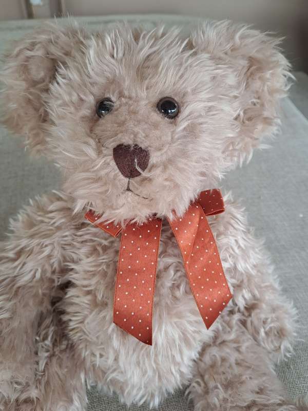 Radcliffe  Russ Berrie Bear Large