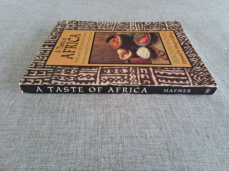 A Taste of Africa - Dorinda Hafner, Foreword by Whoopi Goldberg