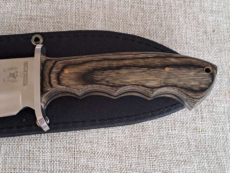 Rough Ryder RR1022 Fixed Blade Bowie Knife