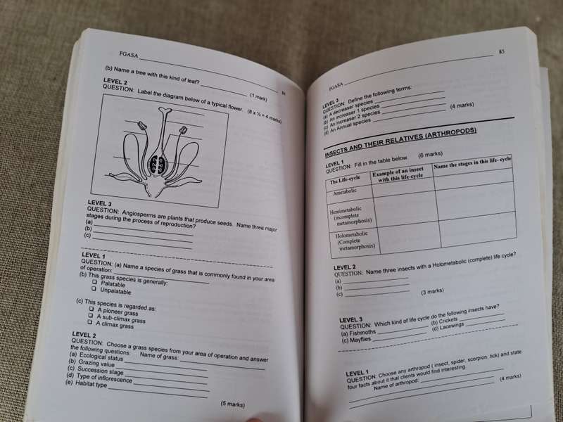 Nature and Field Guiding Books  set of 4 books