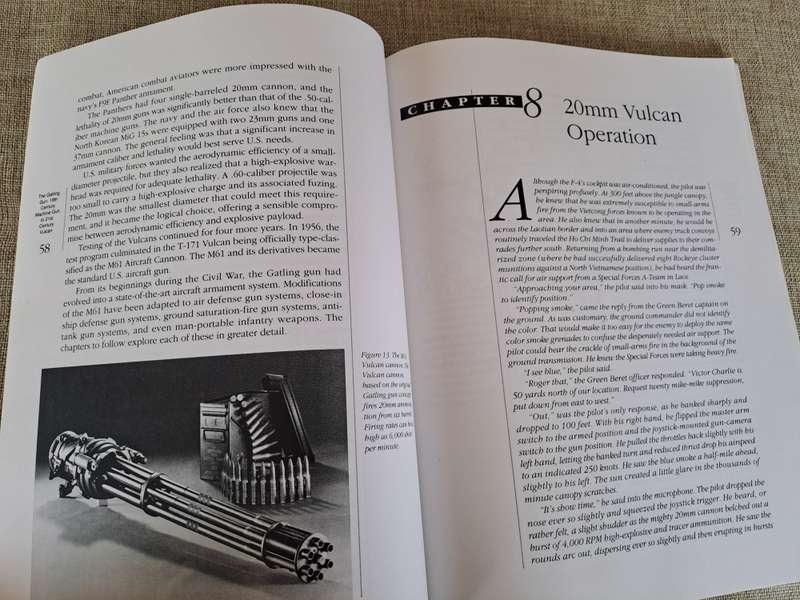 The Gatling Gun: 19th Century Machine Gun to 21st Century Vulcan - Joseph Berk