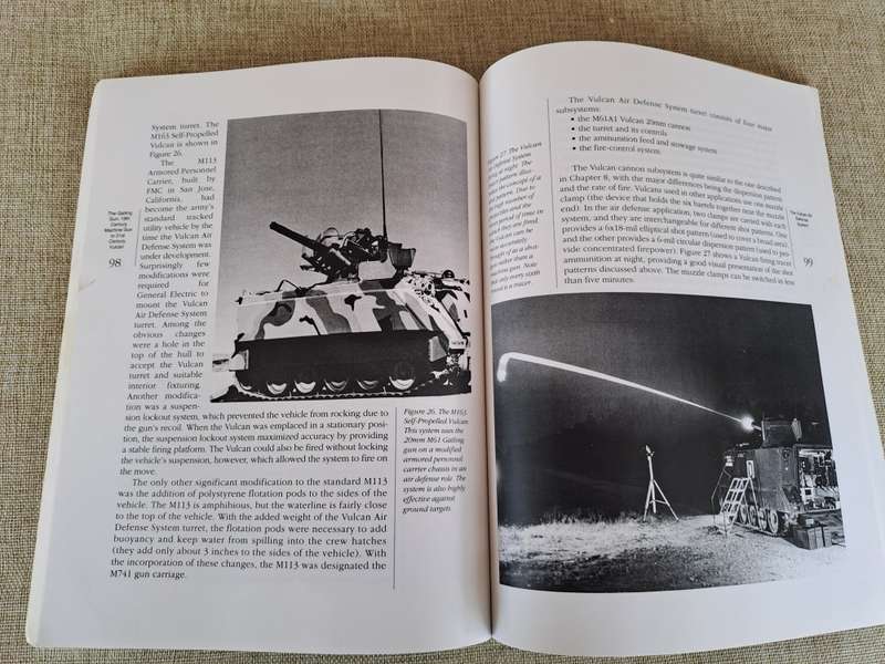 The Gatling Gun: 19th Century Machine Gun to 21st Century Vulcan - Joseph Berk