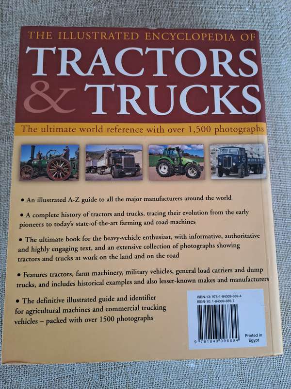 The Illustrated Encyclopedia of Tractors & Trucks - John Carroll & Peter Davies