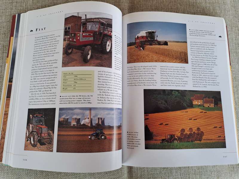 The Illustrated Encyclopedia of Tractors & Trucks - John Carroll & Peter Davies