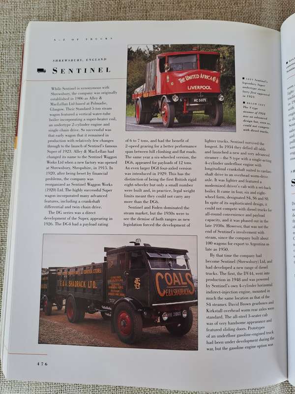 The Illustrated Encyclopedia of Tractors & Trucks - John Carroll & Peter Davies