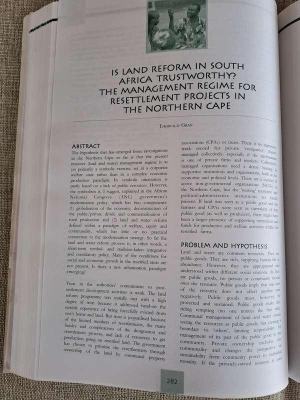 Contested Resources: Challenges to the Governance of Natural Resources in Southern Africa