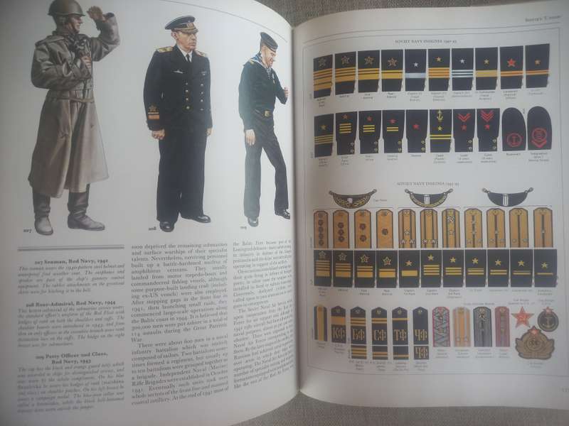 The Armed Forces of World War II - Uniforms, Insignia and organisation - Andrew Mollo