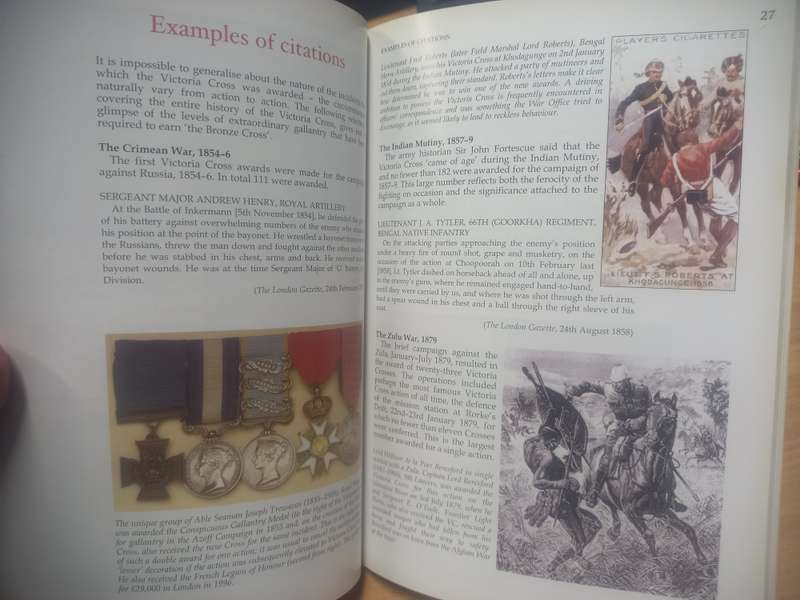 The Victoria Cross  Peter Duckers (A Shire Book)