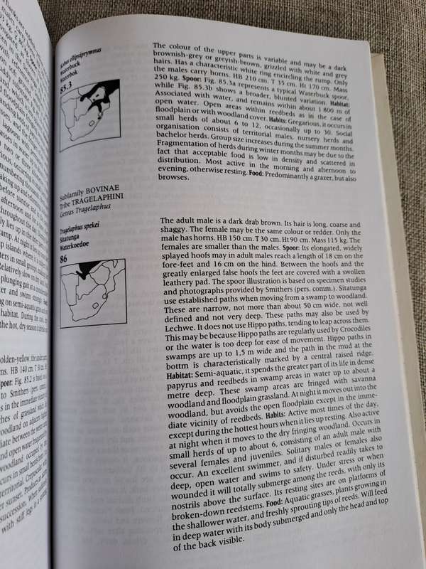 A Field Guide to the Animal Tracks of Southern Africa - Louis Liebenberg
