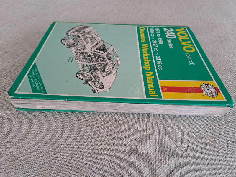 Volvo 240 Series Petrol Owners Workshop Manual 1974 to 1988 - Haynes