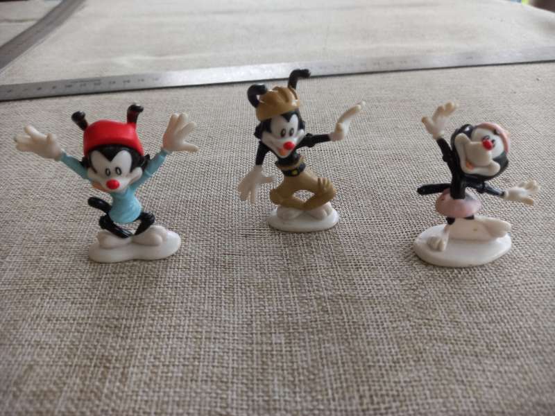 "Animaniacs" - Yacko, Wacko and Dot - zany to the max collectable figurines - Warner Brothers