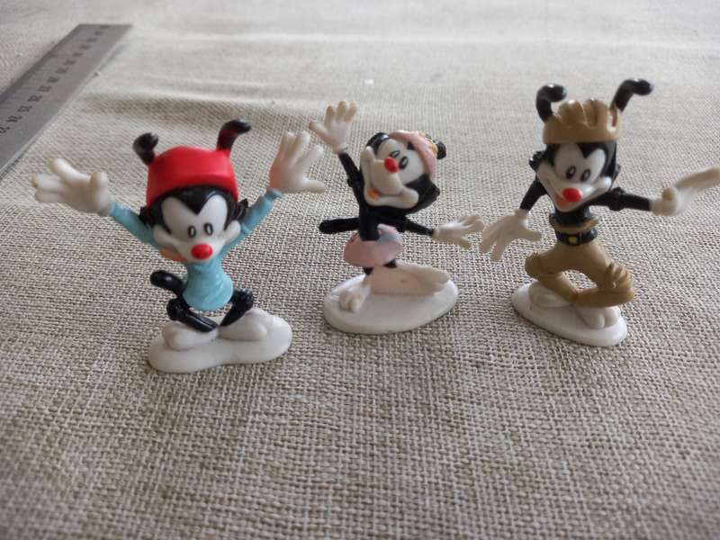 "Animaniacs" - Yacko, Wacko and Dot - zany to the max collectable figurines - Warner Brothers
