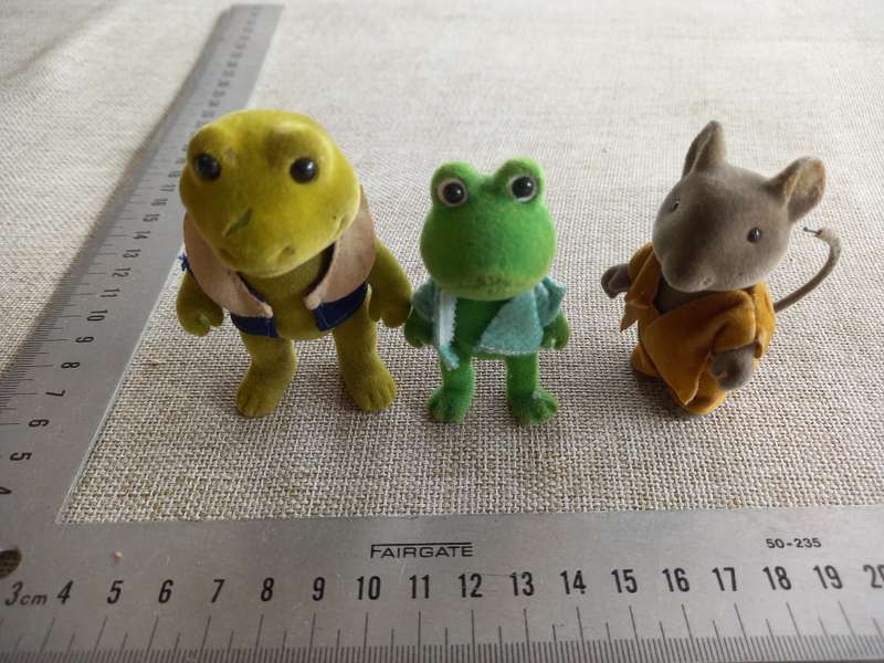 Sylvanian Forest Family Figures x 3