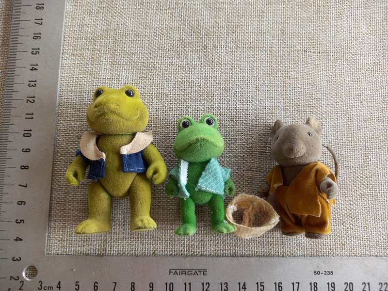Sylvanian Forest Family Figures x 3