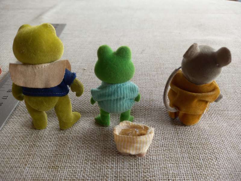 Sylvanian Forest Family Figures x 3