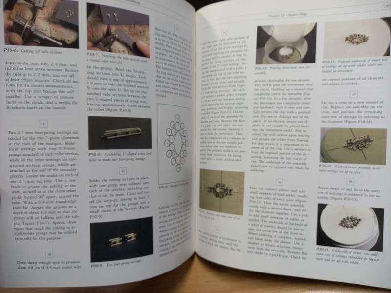 Professional Goldsmithing : A Contemporary Guide to Traditional Jewelry Techniques - Alan Revere