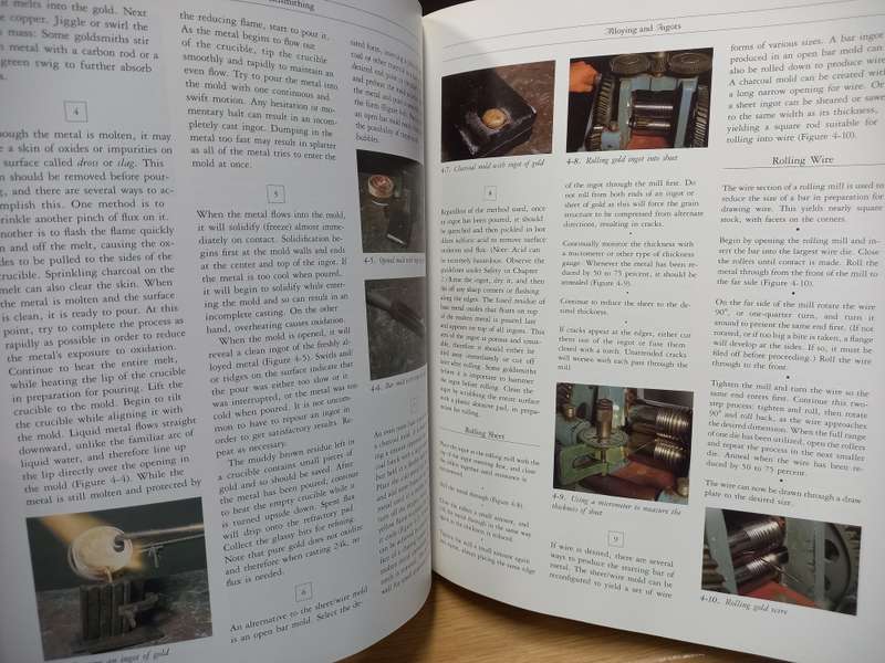 Professional Goldsmithing : A Contemporary Guide to Traditional Jewelry Techniques - Alan Revere