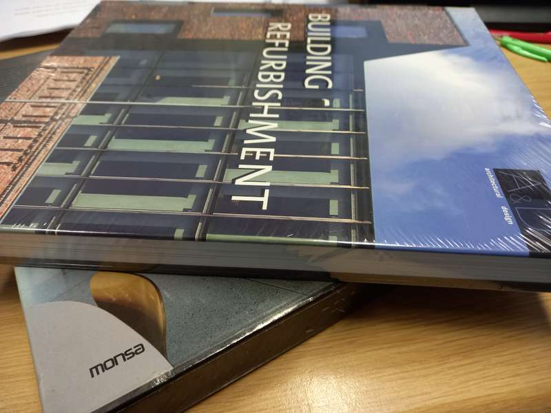 Building refurbishment (Architectural Design) (English and Spanish Edition)
