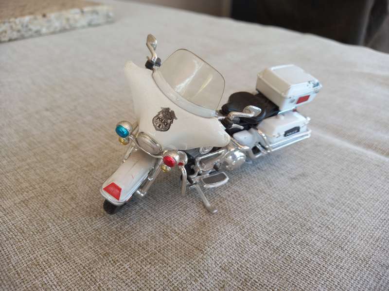 Maistro Police Motorbike