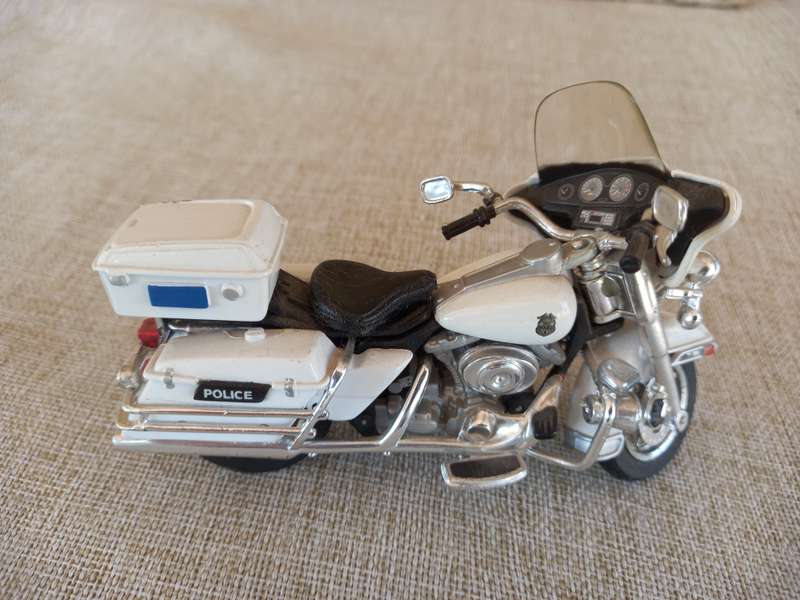 Maistro Police Motorbike