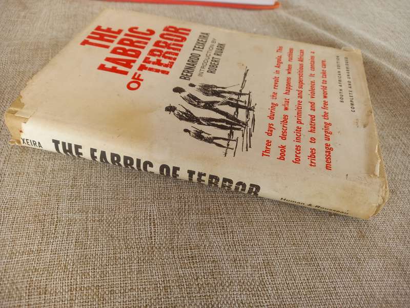 The Fabric of Terror,: Three days in Angola - Bernardo Teixeira