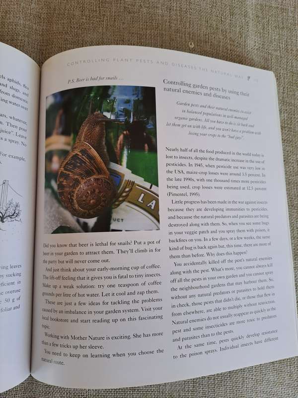 Grow to Live: A simple guide to growing your own good, clean food - Pat Featherstone