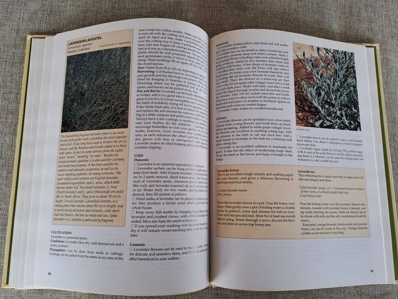 A-Z of Herbs - Margaret Roberts