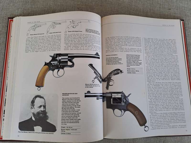 The Complete Handgun 1300 to the Present - Ian V. Hogg & John Batchelor