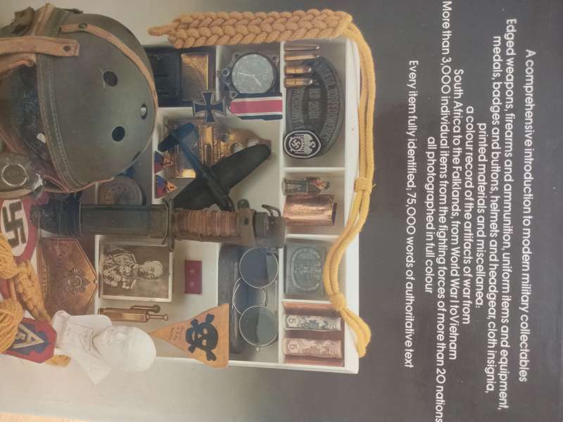 Military Collectables: An International Directory of Twentieth-century Militaria