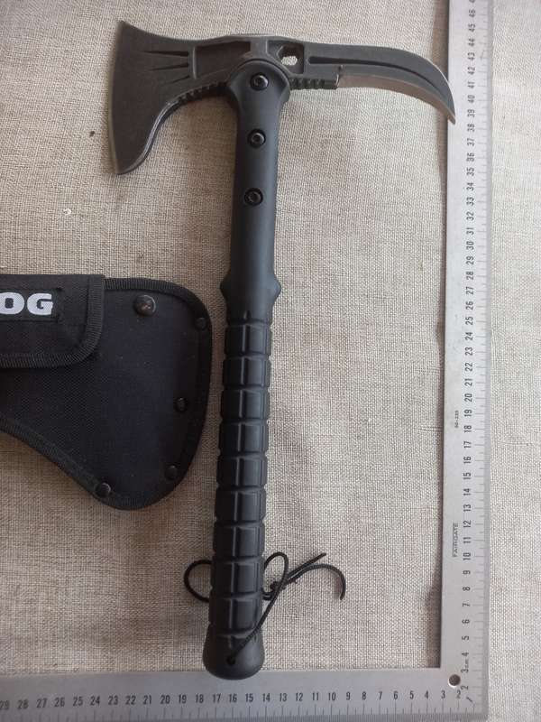 SOG - Tactical Axe