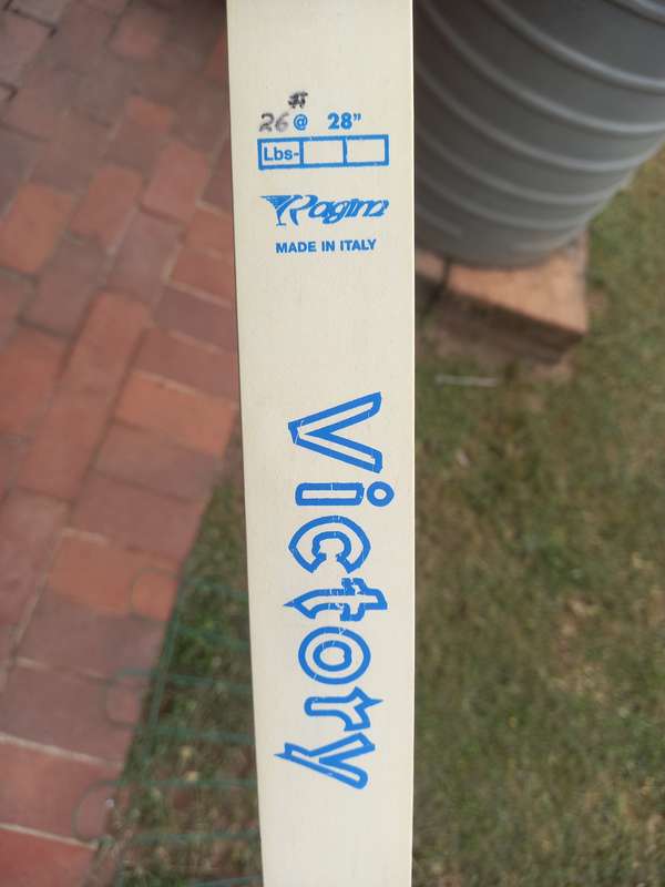 Victory Ragim 28" Bow (Italy) - 3 Piece 26# at 28"