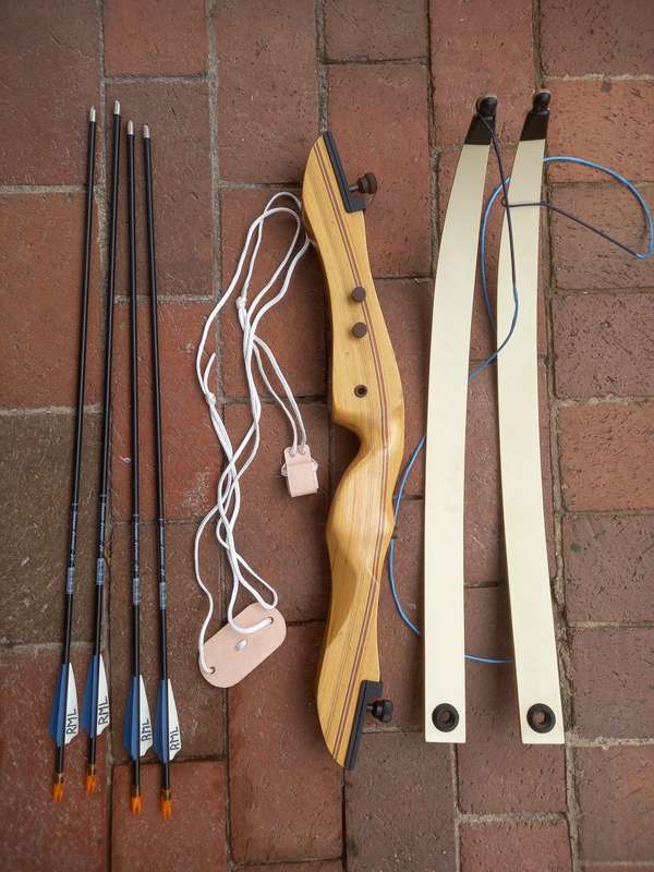 Victory Ragim 28" Bow (Italy) - 3 Piece 26# at 28"