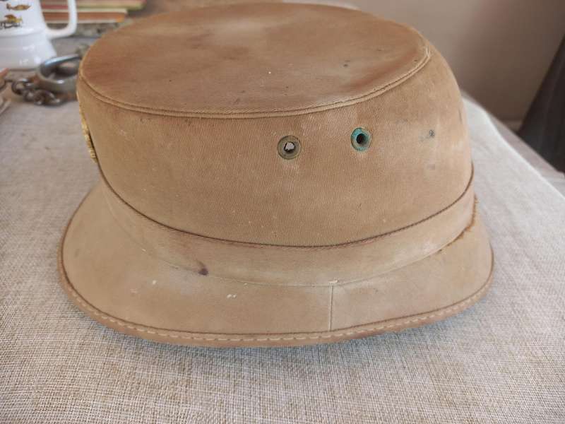 British South Africa Police BSAP - Shako Sun Helmet