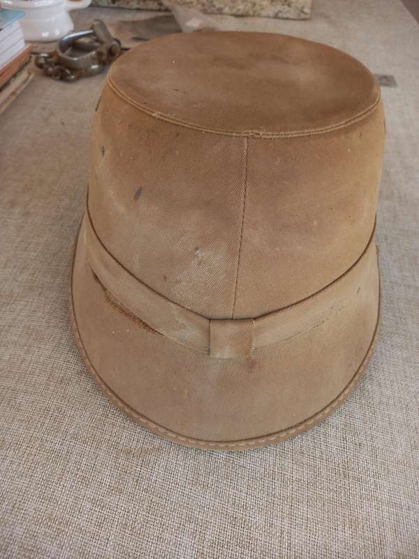 British South Africa Police BSAP - Shako Sun Helmet