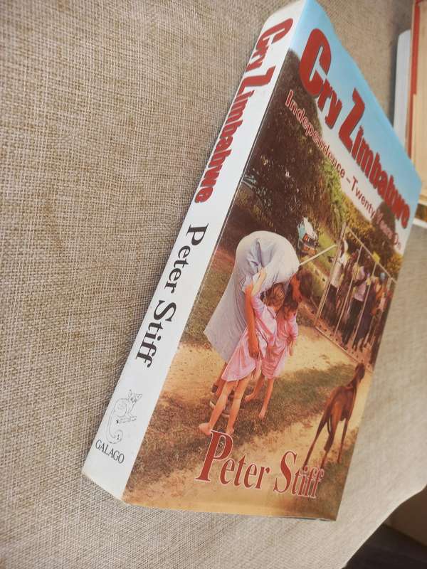 Cry Zimbabwe - Independence: Twenty years On (Hardcover)