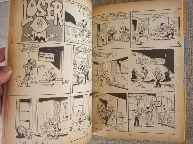 Whizzer and Chips Annual - 1987